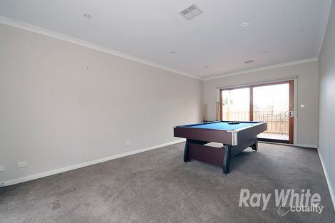 Property photo of 2/15 Emerald Street Mount Waverley VIC 3149