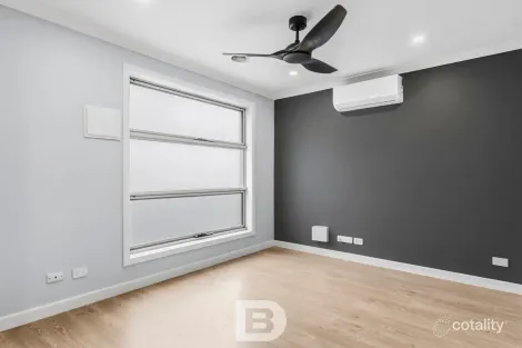 Property photo of 2/19 Lalor Crescent Sunbury VIC 3429