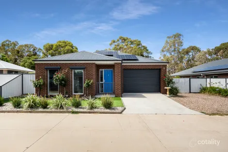 2/21 Scullys Lane, Heathcote, VIC 3523