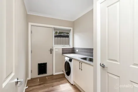 Property photo of 2/21 Scullys Lane Heathcote VIC 3523