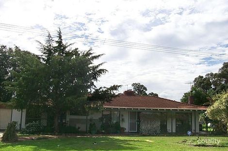 40 Goomarl St, Dudley Park, WA 6210