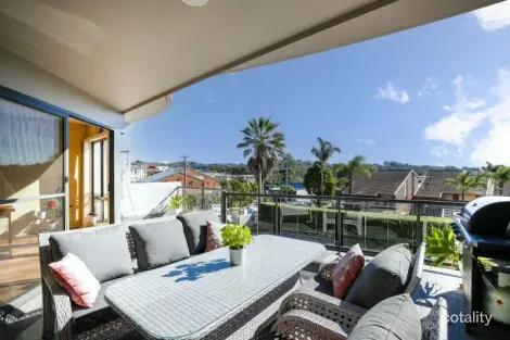 Property photo of 18/5 Crag Road Batehaven NSW 2536