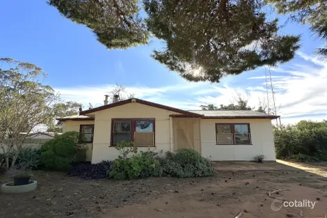 10 Gadd Ave, Crystal Brook, SA 5523