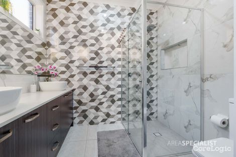 Property photo of 27 Marmalade Road Manor Lakes VIC 3024