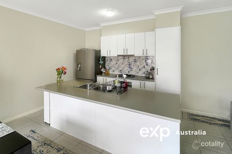 Property photo of 23 Everglade Crescent Roxburgh Park VIC 3064