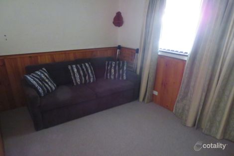 Property photo of 2 Dempster Street Beverley WA 6304