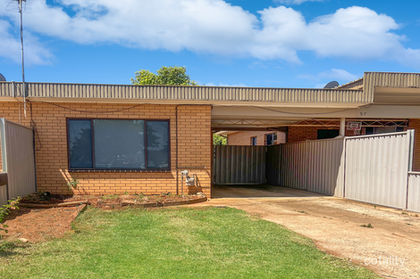 2/57 Merrigal St, Griffith, NSW 2680