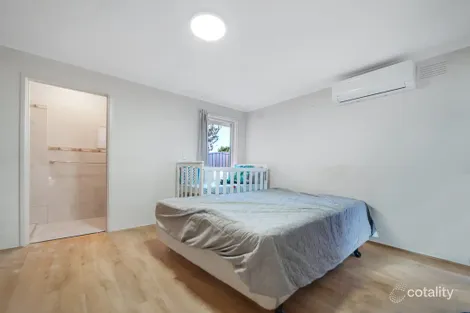Property photo of 13 Springvalley Crescent Keysborough VIC 3173