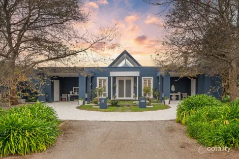 11 Country Club Dr, Safety Beach, VIC 3936