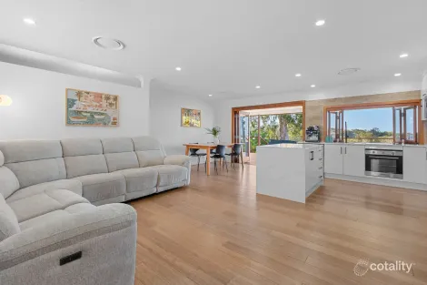 Property photo of 40 Summit Drive Banora Point NSW 2486