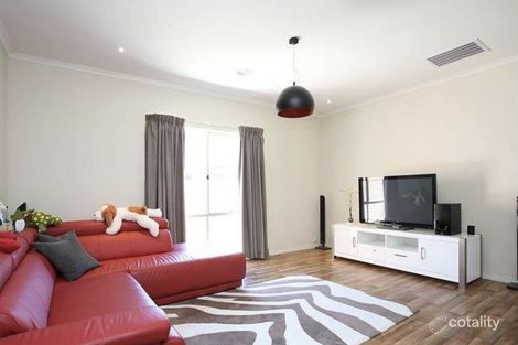 55 Sanoma Dr, Skye, VIC 3977