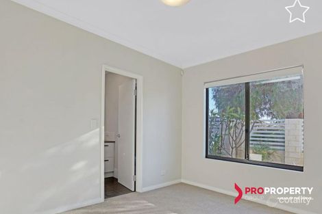 Property photo of 6 Avignon Way Beechboro WA 6063
