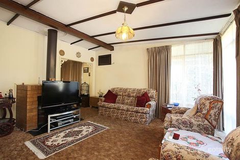 Property photo of 25 Taronga Crescent Croydon VIC 3136