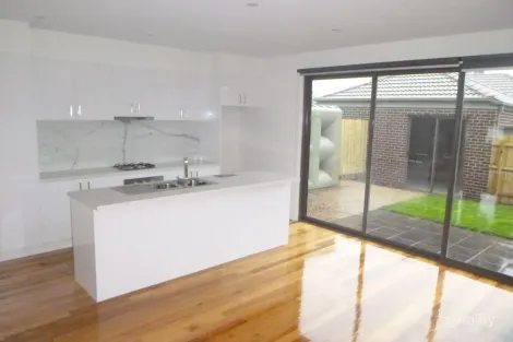 Property photo of 2/20 Lance Road Bayswater VIC 3153