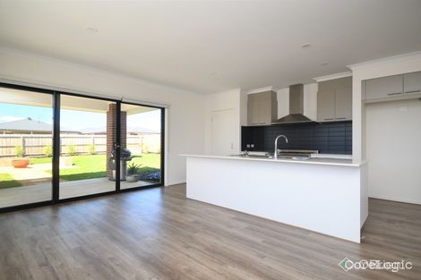 Property photo of 28 Houghton Crescent Eagle Point VIC 3878