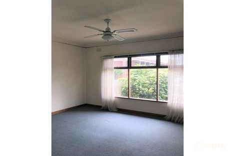 Property photo of 2/6 Stradling Avenue Geelong VIC 3220