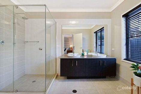 Property photo of 21 Forest View Way Little Mountain QLD 4551