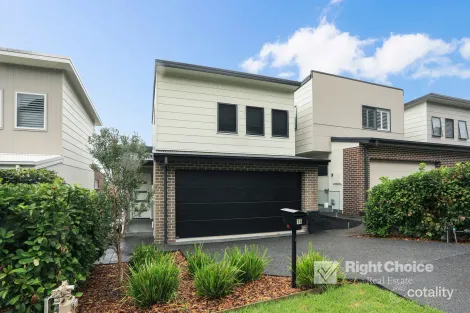 15 Chaffey Way, Albion Park, NSW 2527