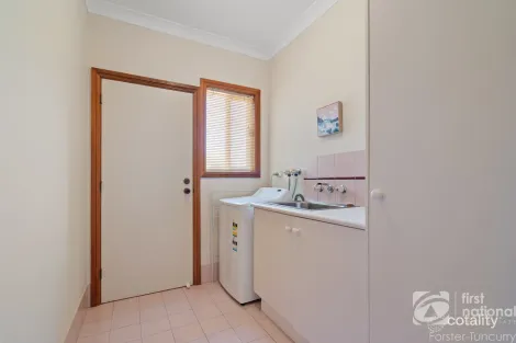 Property photo of 7 Lutea Place Forster NSW 2428