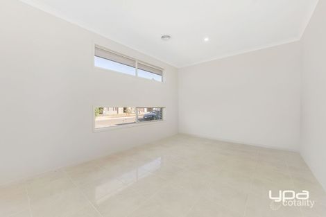 Property photo of 14 Goldstone Grove Aintree VIC 3336