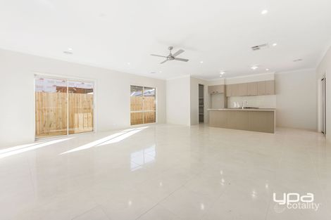 Property photo of 14 Goldstone Grove Aintree VIC 3336