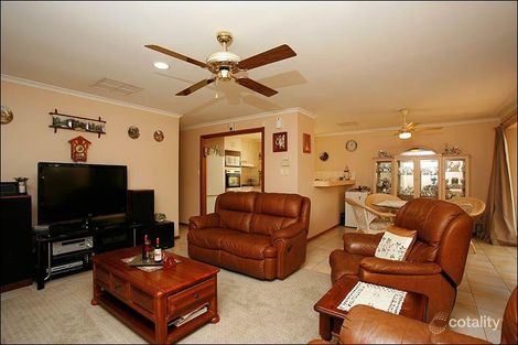 Property photo of 78 Mawson Circuit Woodcroft SA 5162