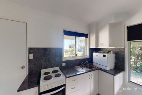 Property photo of 7 Phillip Street Beachmere QLD 4510