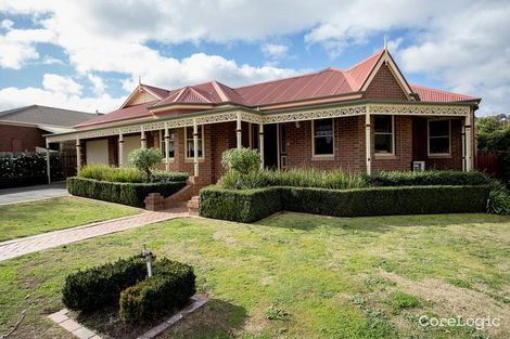 Property photo of 2 Peppertree Grove Strathdale VIC 3550