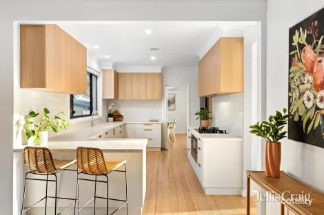 Property photo of 6 Oonah Close Eltham North VIC 3095