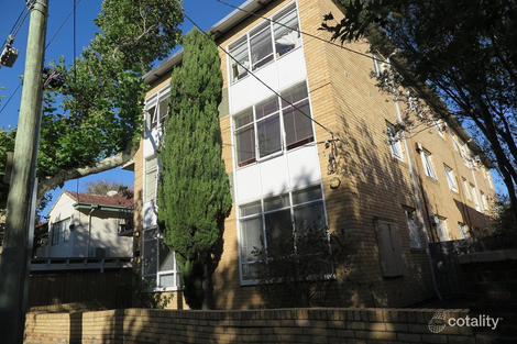 1/25 Pine Ave, Elwood, VIC 3184