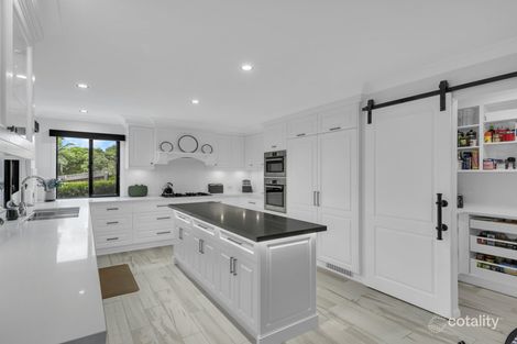 Property photo of 35 Foley Place Sinnamon Park QLD 4073