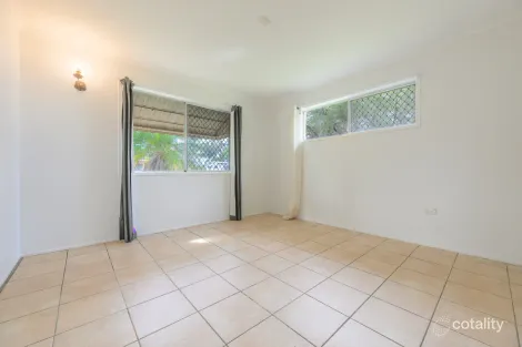 Property photo of 33 Wistari Street Clinton QLD 4680
