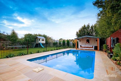 Property photo of 9 Petrel Place Berwick VIC 3806