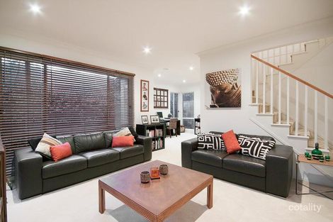 Property photo of 9 Petrel Place Berwick VIC 3806