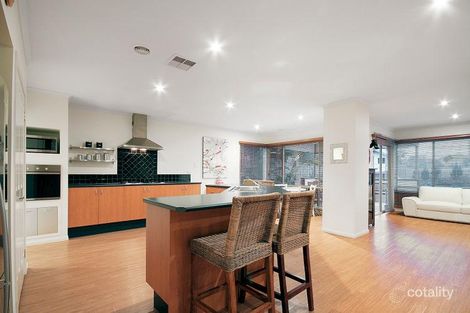 Property photo of 9 Petrel Place Berwick VIC 3806