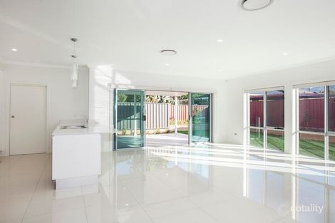 Property photo of 1/102 Balgownie Road Balgownie NSW 2519
