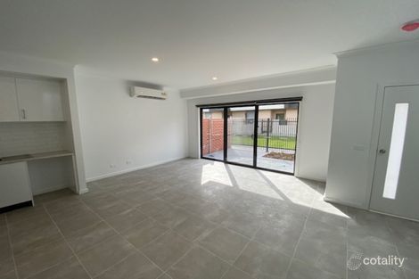 10 Valrena Way, Pakenham, VIC 3810