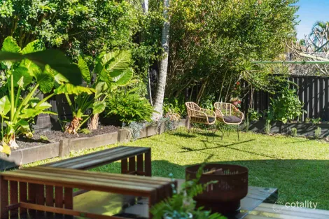 Property photo of 12 Penrock Parade Labrador QLD 4215