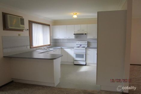 Property photo of 4/3 Carisbrooke Close Bomaderry NSW 2541