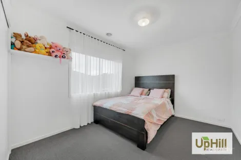 Property photo of 3 Ashcroft Avenue Clyde VIC 3978
