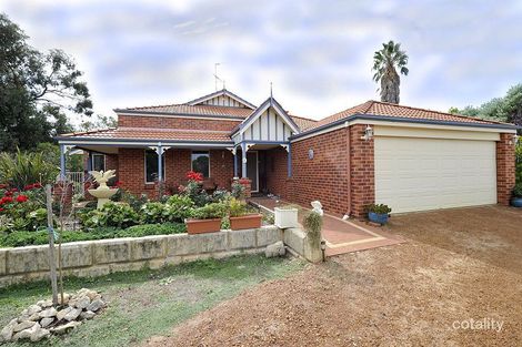 Property photo of 4 Jacaranda Drive North Yunderup WA 6208