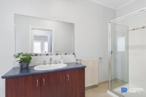 Property photo of 35 Glenelg Drive Maiden Gully VIC 3551