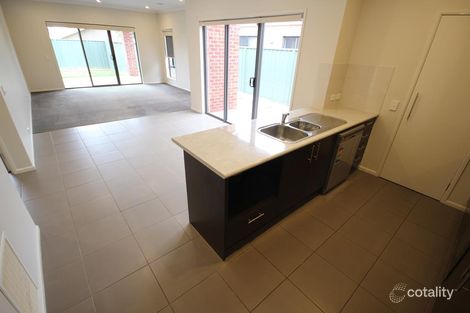 Property photo of 66 Victoria Cross Parade Wodonga VIC 3690
