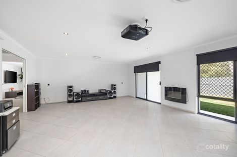Property photo of 1 Trisha Close Victoria Point QLD 4165