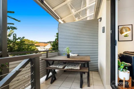 Property photo of 3/146 Pembroke Road Coorparoo QLD 4151