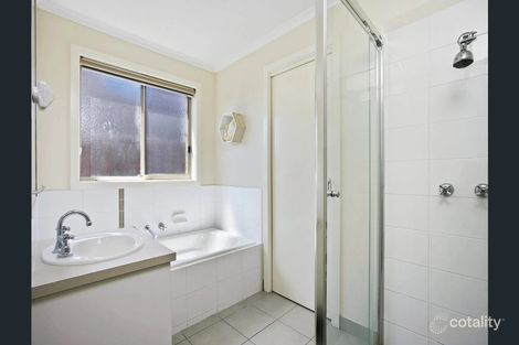 Property photo of 2/5 Pollard Drive Leopold VIC 3224