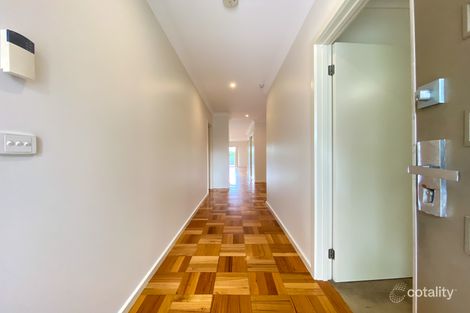 Property photo of 27 Glenbrae Street Craigieburn VIC 3064