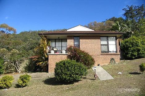 1 Pamela Cl, Green Point, NSW 2251