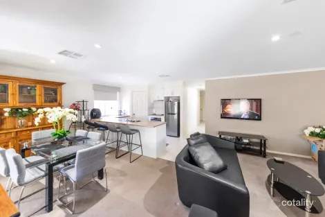 Property photo of 11 Kimvu Court Munno Para West SA 5115