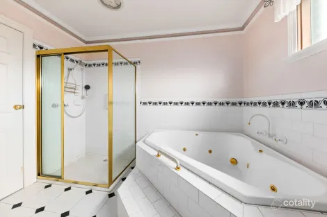 Property photo of 13 Millers Road Altona VIC 3018